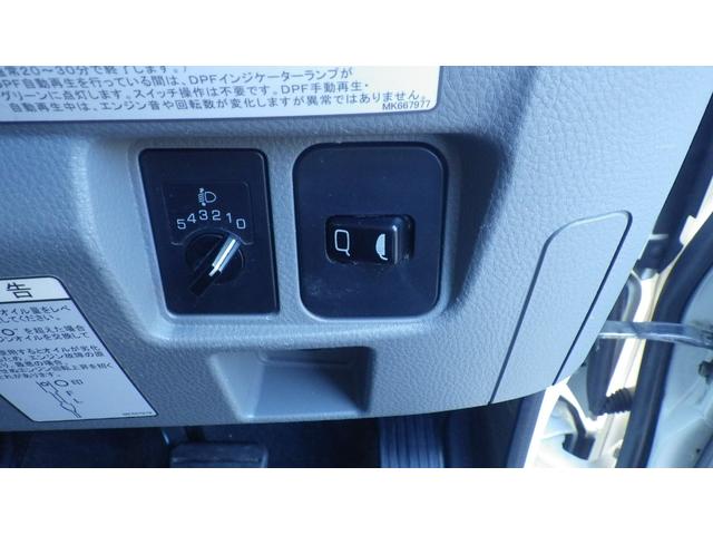 キャンター ロング　低床４．６５ｔワイドロング／積載４６５０ｋｇ／６速ＡＴ／オートマ／荷台鉄板張り／レーダーブレーキ／車線はみだし警告／ＥＴＣ／デュオニックオーバーホール（67枚目）