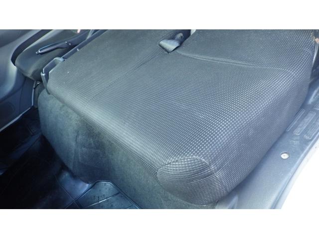 キャンター ロング　低床４．６５ｔワイドロング／積載４６５０ｋｇ／６速ＡＴ／オートマ／荷台鉄板張り／レーダーブレーキ／車線はみだし警告／ＥＴＣ／デュオニックオーバーホール（77枚目）