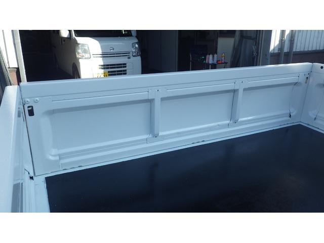 タイタンダッシュ 　低床１．３５ｔ平ボディ／積載１３５０ｋｇ／車両総重量３０２５ｋｇ／５速マニュアル／２０００ｃｃガソリンエンジン／ＥＴＣ付き／エアコン／パワステ／パワーウインドウ／仕上げ済み（19枚目）