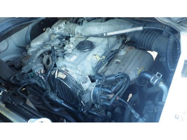 タイタンダッシュ 　低床１．３５ｔ平ボディ／積載１３５０ｋｇ／車両総重量３０２５ｋｇ／５速マニュアル／２０００ｃｃガソリンエンジン／ＥＴＣ付き／エアコン／パワステ／パワーウインドウ／仕上げ済み（30枚目）