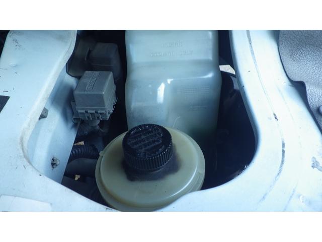 タイタンダッシュ 　低床１．３５ｔ平ボディ／積載１３５０ｋｇ／車両総重量３０２５ｋｇ／５速マニュアル／２０００ｃｃガソリンエンジン／ＥＴＣ付き／エアコン／パワステ／パワーウインドウ／仕上げ済み（37枚目）