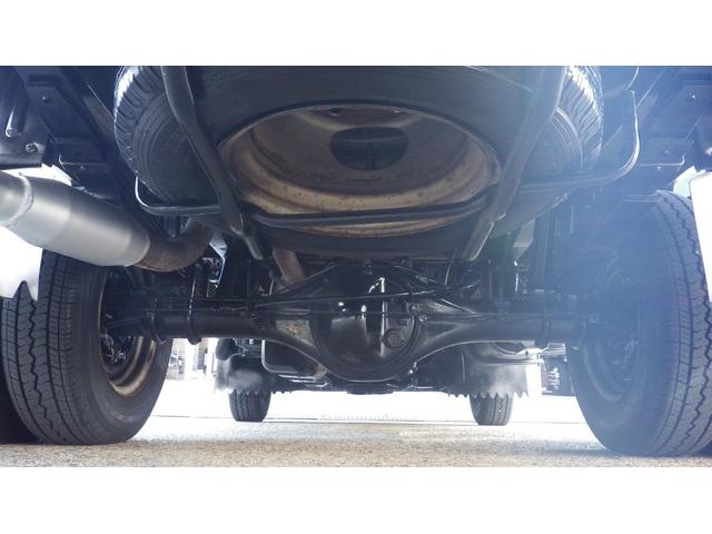 タイタンダッシュ 　低床１．３５ｔ平ボディ／積載１３５０ｋｇ／車両総重量３０２５ｋｇ／５速マニュアル／２０００ｃｃガソリンエンジン／ＥＴＣ付き／エアコン／パワステ／パワーウインドウ／仕上げ済み（42枚目）