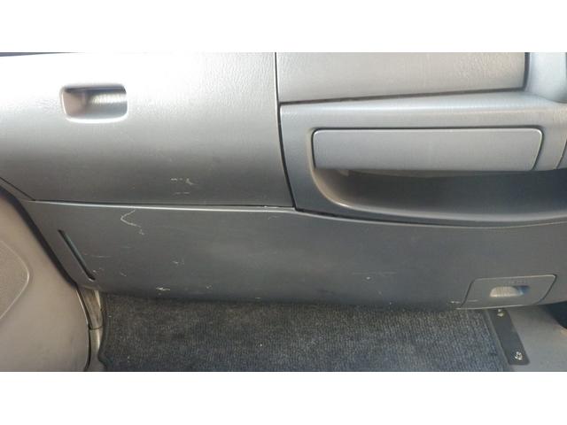 タイタンダッシュ 　低床１．３５ｔ平ボディ／積載１３５０ｋｇ／車両総重量３０２５ｋｇ／５速マニュアル／２０００ｃｃガソリンエンジン／ＥＴＣ付き／エアコン／パワステ／パワーウインドウ／仕上げ済み（66枚目）