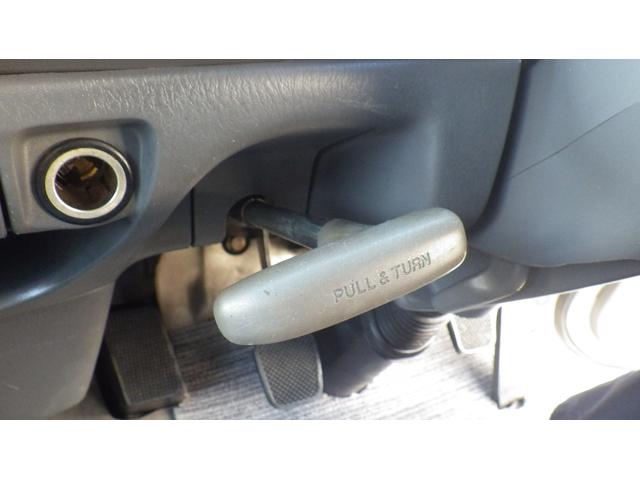 タイタンダッシュ 　低床１．３５ｔ平ボディ／積載１３５０ｋｇ／車両総重量３０２５ｋｇ／５速マニュアル／２０００ｃｃガソリンエンジン／ＥＴＣ付き／エアコン／パワステ／パワーウインドウ／仕上げ済み（68枚目）