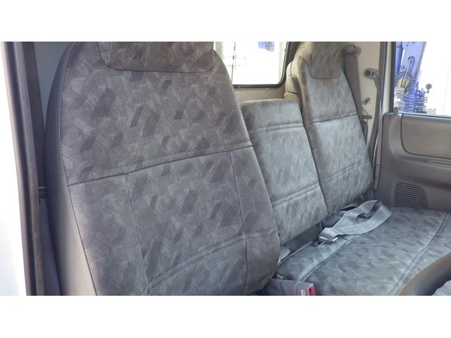 タイタンダッシュ 　低床１．３５ｔ平ボディ／積載１３５０ｋｇ／車両総重量３０２５ｋｇ／５速マニュアル／２０００ｃｃガソリンエンジン／ＥＴＣ付き／エアコン／パワステ／パワーウインドウ／仕上げ済み（72枚目）