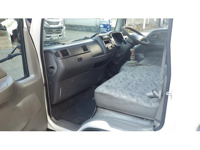 タイタンダッシュ 　低床１．３５ｔ平ボディ／積載１３５０ｋｇ／車両総重量３０２５ｋｇ／５速マニュアル／２０００ｃｃガソリンエンジン／ＥＴＣ付き／エアコン／パワステ／パワーウインドウ／仕上げ済み（73枚目）