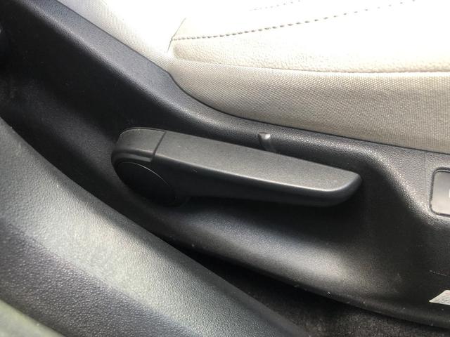 Ｃ４ エクスクルーシブ　ワンオーナー車　パドルシフト６速ＥＧＳ　純正１６ＡＷ　純正オーディオ　電動パーキングブレーキ　パーキングスペースセンサー　ブラインドスポットモニター　ヒルスタートアシスタンス　オートライト（15枚目）