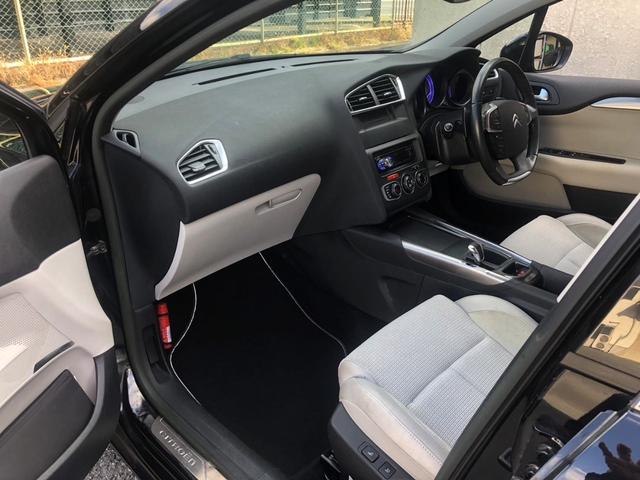 Ｃ４ エクスクルーシブ　ワンオーナー車　パドルシフト６速ＥＧＳ　純正１６ＡＷ　純正オーディオ　電動パーキングブレーキ　パーキングスペースセンサー　ブラインドスポットモニター　ヒルスタートアシスタンス　オートライト（22枚目）