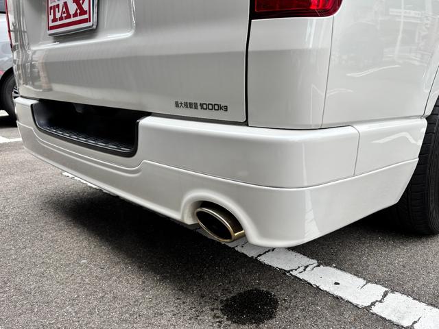 ハイエースバン スーパーGL ダークプライムII 禁煙 モデリスタフルエアロ ESSEX18AW ローダウン オーバーフェンダー リヤスポ シルクブレイズフェンダーミラー 社外LEDテール 革調シートカバー LEDヘッド アルパインナビ フルセグTV(5枚目)