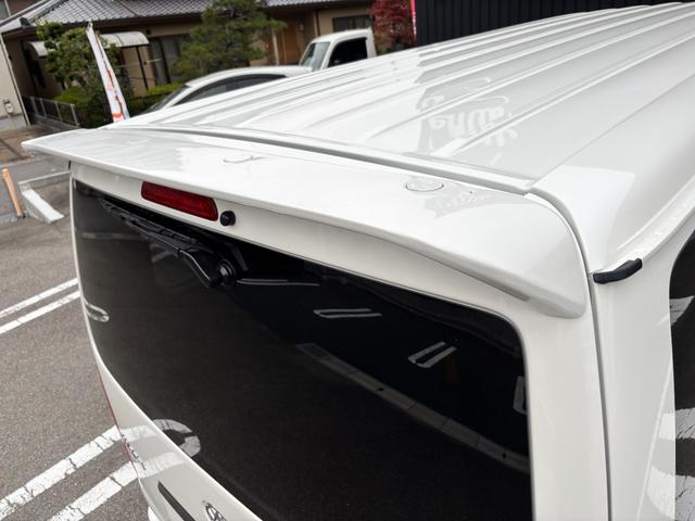 ハイエースバン スーパーGL ダークプライムII 禁煙 モデリスタフルエアロ ESSEX18AW ローダウン オーバーフェンダー リヤスポ シルクブレイズフェンダーミラー 社外LEDテール 革調シートカバー LEDヘッド アルパインナビ フルセグTV(6枚目)