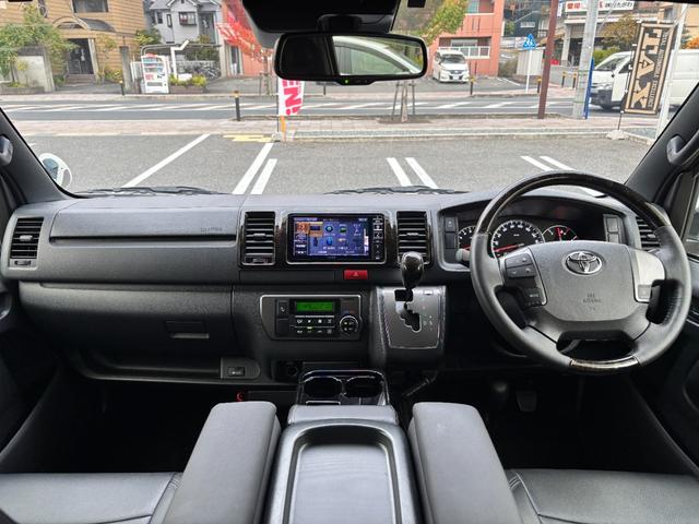 ハイエースバン スーパーGL ダークプライムII 禁煙 モデリスタフルエアロ ESSEX18AW ローダウン オーバーフェンダー リヤスポ シルクブレイズフェンダーミラー 社外LEDテール 革調シートカバー LEDヘッド アルパインナビ フルセグTV(9枚目)