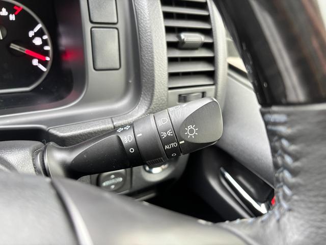 ハイエースバン スーパーGL ダークプライムII 禁煙 モデリスタフルエアロ ESSEX18AW ローダウン オーバーフェンダー リヤスポ シルクブレイズフェンダーミラー 社外LEDテール 革調シートカバー LEDヘッド アルパインナビ フルセグTV(30枚目)