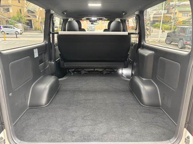 ハイエースバン スーパーGL ダークプライムII 禁煙 モデリスタフルエアロ ESSEX18AW ローダウン オーバーフェンダー リヤスポ シルクブレイズフェンダーミラー 社外LEDテール 革調シートカバー LEDヘッド アルパインナビ フルセグTV(34枚目)