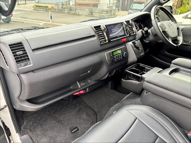 ハイエースバン スーパーGL ダークプライムII 禁煙 モデリスタフルエアロ ESSEX18AW ローダウン オーバーフェンダー リヤスポ シルクブレイズフェンダーミラー 社外LEDテール 革調シートカバー LEDヘッド アルパインナビ フルセグTV(41枚目)