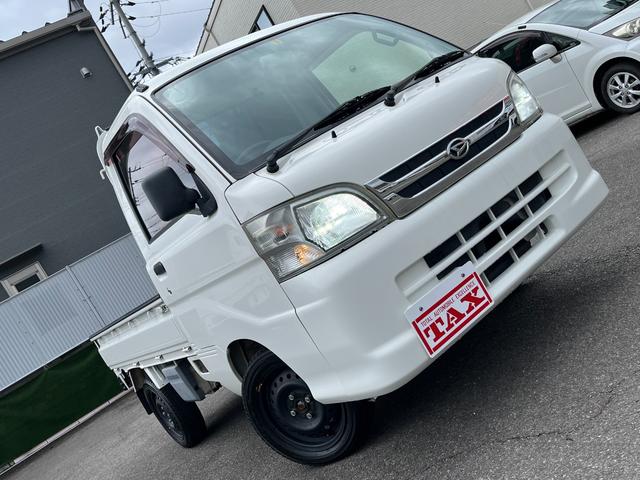 エアコン・パワステスペシャルVS ワンオーナー 禁煙車 4WD 5MT 三方開 カロッツェリアHDDナビ フルセグTV bluetoothオーディオ 荷台大型作業灯 純正荷台マット 社外LEDヘッドライト ヘッドライトレベライザー(27枚目)