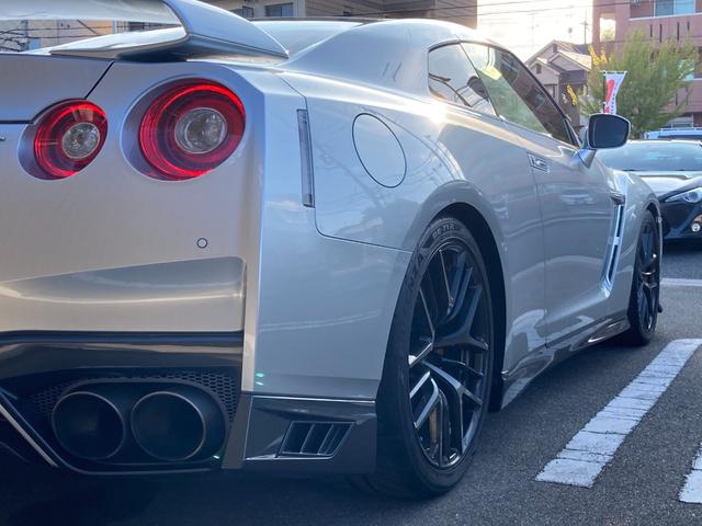 ＧＴ－Ｒ プレミアムエディション　禁煙車　ニスモスポーツリセッティング　ｂｒｅｍｂｏ製Ｆｒ６ポッド・Ｒｒ４ポッドイエローキャリパー　純正ＲＡＹＳ２０ＡＷ　純正ＢＩＬＳＴＥＩＮ製ダンプトロニック　ＢＯＳＥサウンドシステム　純正ＨＤＤナビ（58枚目）
