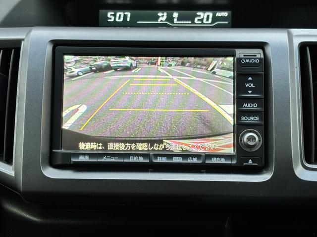 ステップワゴンスパーダ Ｚ　クールスピリット　禁煙車　８人乗　両側パワスラ　純正ＨＤＤナビ　フルセグＴＶ　バックカメラ　ＥＴＣ　パドルシフト　クルコン　ハーフレザー　シートリフター　後席サンシェード　ＨＩＤヘッドライト　スマートキー　純正１７ＡＷ（4枚目）