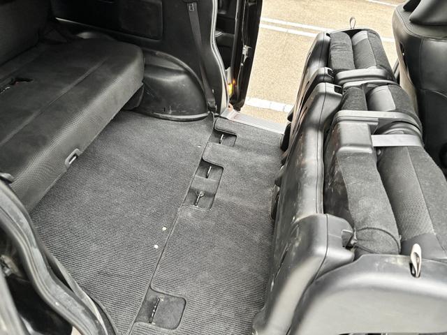 ステップワゴンスパーダ Ｚ　クールスピリット　禁煙車　８人乗　両側パワスラ　純正ＨＤＤナビ　フルセグＴＶ　バックカメラ　ＥＴＣ　パドルシフト　クルコン　ハーフレザー　シートリフター　後席サンシェード　ＨＩＤヘッドライト　スマートキー　純正１７ＡＷ（11枚目）