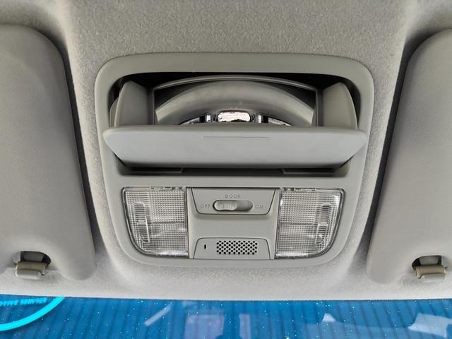 ステップワゴンスパーダ Ｚ　クールスピリット　禁煙車　８人乗　両側パワスラ　純正ＨＤＤナビ　フルセグＴＶ　バックカメラ　ＥＴＣ　パドルシフト　クルコン　ハーフレザー　シートリフター　後席サンシェード　ＨＩＤヘッドライト　スマートキー　純正１７ＡＷ（20枚目）