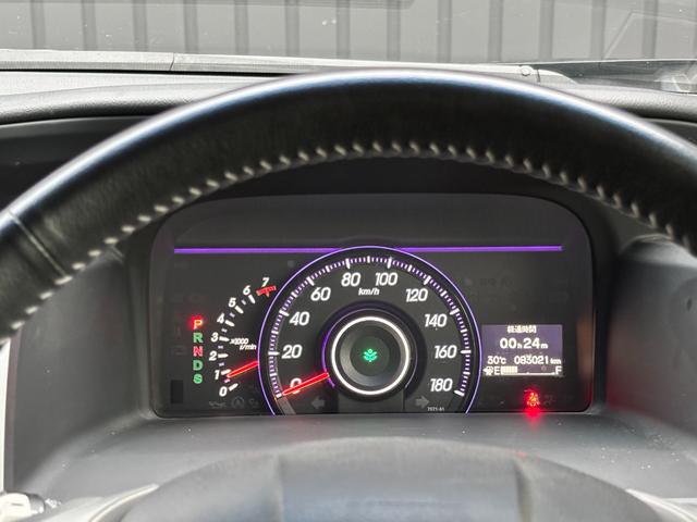 ステップワゴンスパーダ Ｚ　クールスピリット　禁煙車　８人乗　両側パワスラ　純正ＨＤＤナビ　フルセグＴＶ　バックカメラ　ＥＴＣ　パドルシフト　クルコン　ハーフレザー　シートリフター　後席サンシェード　ＨＩＤヘッドライト　スマートキー　純正１７ＡＷ（21枚目）