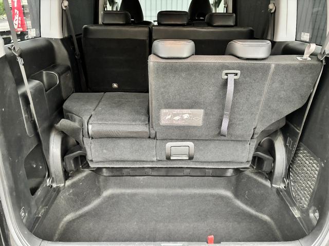 ステップワゴンスパーダ Ｚ　クールスピリット　禁煙車　８人乗　両側パワスラ　純正ＨＤＤナビ　フルセグＴＶ　バックカメラ　ＥＴＣ　パドルシフト　クルコン　ハーフレザー　シートリフター　後席サンシェード　ＨＩＤヘッドライト　スマートキー　純正１７ＡＷ（31枚目）