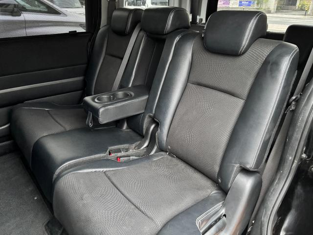 ステップワゴンスパーダ Ｚ　クールスピリット　禁煙車　８人乗　両側パワスラ　純正ＨＤＤナビ　フルセグＴＶ　バックカメラ　ＥＴＣ　パドルシフト　クルコン　ハーフレザー　シートリフター　後席サンシェード　ＨＩＤヘッドライト　スマートキー　純正１７ＡＷ（41枚目）