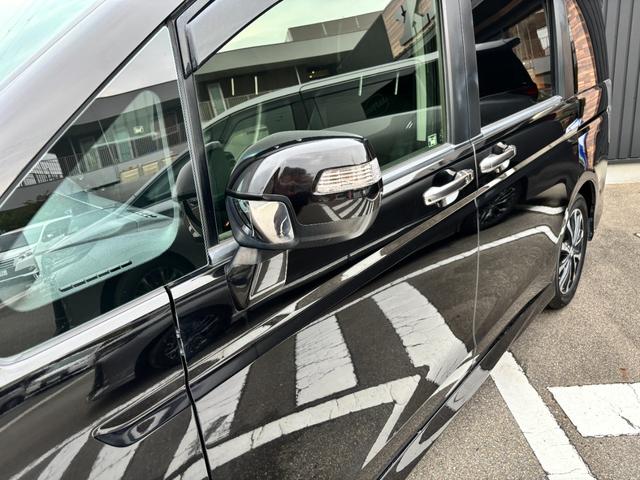 ステップワゴンスパーダ Ｚ　クールスピリット　禁煙車　８人乗　両側パワスラ　純正ＨＤＤナビ　フルセグＴＶ　バックカメラ　ＥＴＣ　パドルシフト　クルコン　ハーフレザー　シートリフター　後席サンシェード　ＨＩＤヘッドライト　スマートキー　純正１７ＡＷ（49枚目）