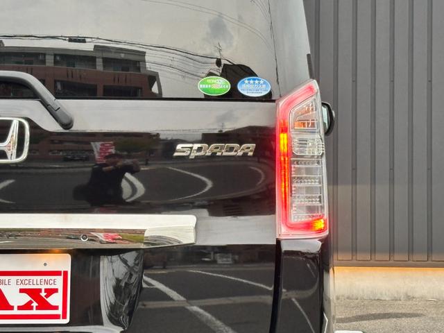 ステップワゴンスパーダ Ｚ　クールスピリット　禁煙車　８人乗　両側パワスラ　純正ＨＤＤナビ　フルセグＴＶ　バックカメラ　ＥＴＣ　パドルシフト　クルコン　ハーフレザー　シートリフター　後席サンシェード　ＨＩＤヘッドライト　スマートキー　純正１７ＡＷ（57枚目）