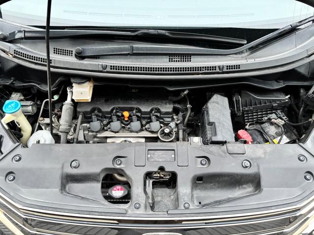 ステップワゴンスパーダ Ｚ　クールスピリット　禁煙車　８人乗　両側パワスラ　純正ＨＤＤナビ　フルセグＴＶ　バックカメラ　ＥＴＣ　パドルシフト　クルコン　ハーフレザー　シートリフター　後席サンシェード　ＨＩＤヘッドライト　スマートキー　純正１７ＡＷ（59枚目）
