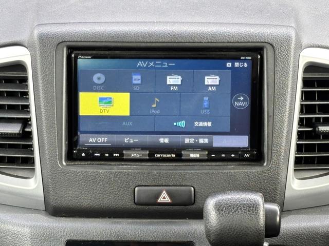 スペーシア Gリミテッド 禁煙車 カロッツェリアメモリナビ ワンセグTV バックカメラ ETC 片側パワスラ スマートキー ステリモ シートリフター シートヒーター LEDイルミ付フロントグリル デュアルカメラブレーキサポート(5枚目)