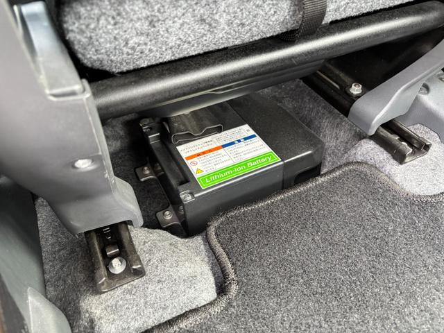 スペーシア Gリミテッド 禁煙車 カロッツェリアメモリナビ ワンセグTV バックカメラ ETC 片側パワスラ スマートキー ステリモ シートリフター シートヒーター LEDイルミ付フロントグリル デュアルカメラブレーキサポート(17枚目)