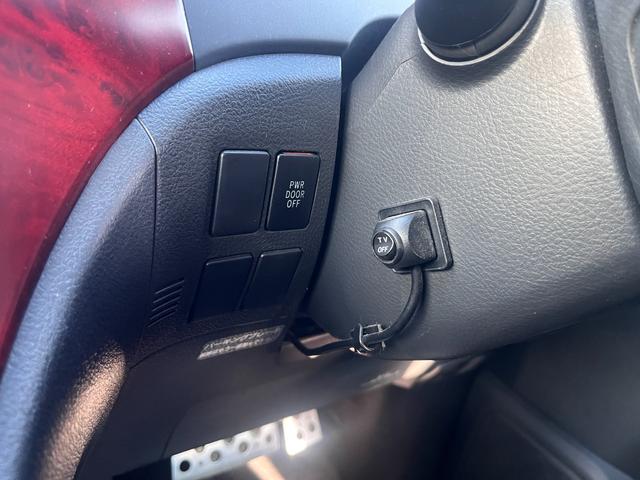 ヴェルファイア ３．５Ｚ　禁煙車　３．５Ｌ　６速ＡＴ　左側パワスラ　純正ＨＤＤナビ　フルセグＴＶ　バックカメラ　ＡＦＳ　前後ソナー　クルコン　後席オットマン　リヤオートエアコン　ＨＩＤ　オートライト　シートリフタ　純正１８ＡＷ（18枚目）