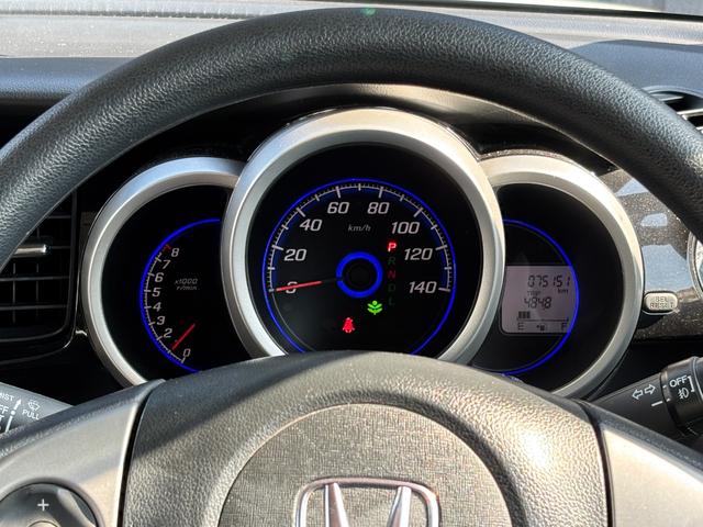 N-BOXカスタム G・Lパッケージ 禁煙 純正モニター付USBオーディオ ワンセグ ETC バックカメラ ステリモ 左側パワスラ HIDヘッドライト フォグランプ オートライト プッシュスタート スマートキー アームレスト 純正14AW(12枚目)