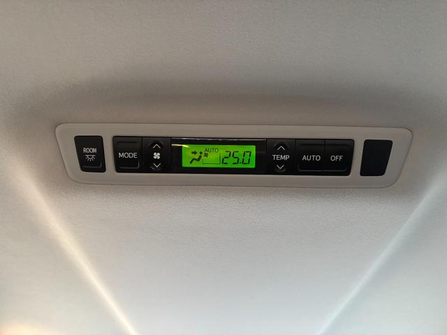 ヴェルファイア 2.4Z ゴールデンアイズII 1オーナー 禁煙 両パワ Pバックドア 純正SDナビ フルセグ BT音楽 DVD再生 バックカメラ ETC AC100Vコンセント ハーフレザー コンビH オート電格ミラー 前後ソナー 純正18AW(16枚目)