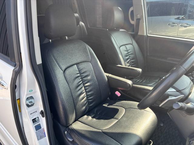 ヴォクシー ZS 煌III 禁煙 両側パワスラ 純正HDDナビ フルセグ BT音楽 ステリモ バックカメラ ETC 純正リモートスターター 前後ドラレコ パドルシフト 革調シートカバー HID フォグ スマートキー 純正16AW(9枚目)