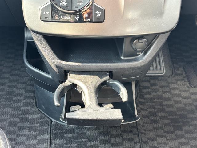 ヴォクシー ZS 煌III 禁煙 両側パワスラ 純正HDDナビ フルセグ BT音楽 ステリモ バックカメラ ETC 純正リモートスターター 前後ドラレコ パドルシフト 革調シートカバー HID フォグ スマートキー 純正16AW(20枚目)