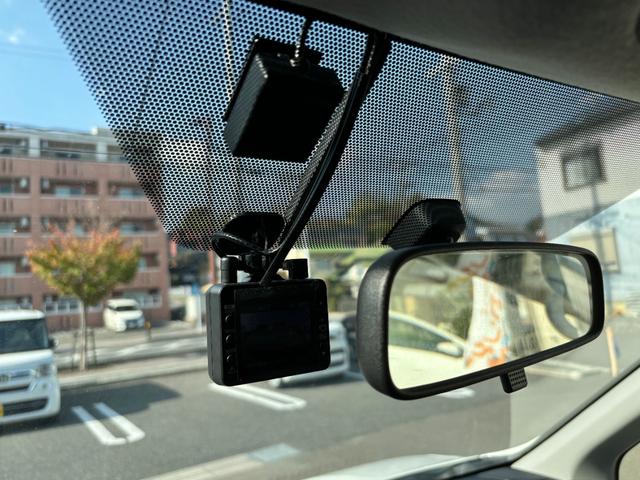 ヴォクシー ZS 煌III 禁煙 両側パワスラ 純正HDDナビ フルセグ BT音楽 ステリモ バックカメラ ETC 純正リモートスターター 前後ドラレコ パドルシフト 革調シートカバー HID フォグ スマートキー 純正16AW(21枚目)