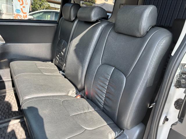 ヴォクシー ZS 煌III 禁煙 両側パワスラ 純正HDDナビ フルセグ BT音楽 ステリモ バックカメラ ETC 純正リモートスターター 前後ドラレコ パドルシフト 革調シートカバー HID フォグ スマートキー 純正16AW(41枚目)