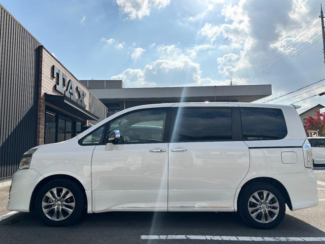 ヴォクシー ZS 煌III 禁煙 両側パワスラ 純正HDDナビ フルセグ BT音楽 ステリモ バックカメラ ETC 純正リモートスターター 前後ドラレコ パドルシフト 革調シートカバー HID フォグ スマートキー 純正16AW(58枚目)