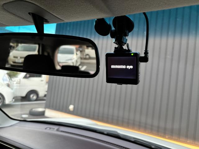 Ｎ－ＯＮＥ プレミアム　ツアラー・Ｌパッケージ　禁煙車　ターボ　純正ＤＡ　ＨＤＭＩ・ＵＳＢ端子　Ｒカメラ　クルコン　ＥＴＣ　ＨＩＤ　Ｆｒフォグ　オートライト　スマートキー　プッシュスタート　革巻Ｈ　電格ミラー　純正マット・バイザー　純正１５ＡＷ（6枚目）