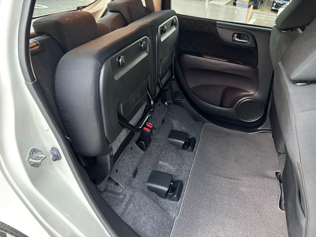 Ｎ－ＯＮＥ プレミアム　ツアラー・Ｌパッケージ　禁煙車　ターボ　純正ＤＡ　ＨＤＭＩ・ＵＳＢ端子　Ｒカメラ　クルコン　ＥＴＣ　ＨＩＤ　Ｆｒフォグ　オートライト　スマートキー　プッシュスタート　革巻Ｈ　電格ミラー　純正マット・バイザー　純正１５ＡＷ（12枚目）