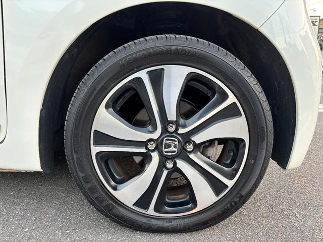 Ｎ－ＯＮＥ プレミアム　ツアラー・Ｌパッケージ　禁煙車　ターボ　純正ＤＡ　ＨＤＭＩ・ＵＳＢ端子　Ｒカメラ　クルコン　ＥＴＣ　ＨＩＤ　Ｆｒフォグ　オートライト　スマートキー　プッシュスタート　革巻Ｈ　電格ミラー　純正マット・バイザー　純正１５ＡＷ（58枚目）