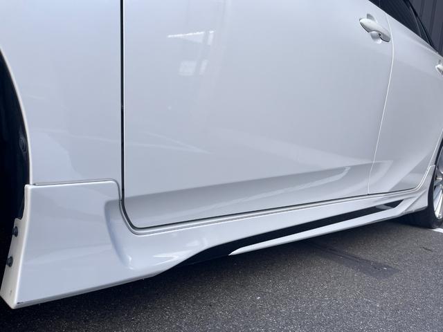 プリウス Ｓツーリングセレクション　禁煙　モデリスタフルエアロ　ＩＣＳ　純正９型ナビ　フルセグ　ＢＴ音楽　ステリモ　Ｒカメラ　ＥＴＣ　フル合皮　シートヒーター　ＴＳＳ　レーダークルコン　ＬＥＤヘッド＆フォグ　シートリフター　社外１８ＡＷ（4枚目）