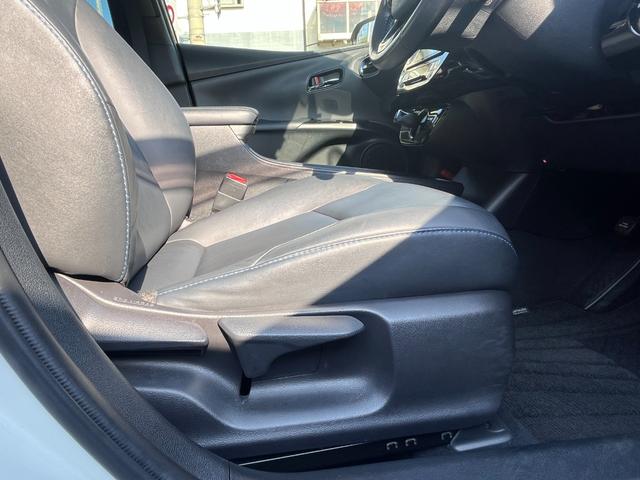 プリウス Ｓツーリングセレクション　禁煙　モデリスタフルエアロ　ＩＣＳ　純正９型ナビ　フルセグ　ＢＴ音楽　ステリモ　Ｒカメラ　ＥＴＣ　フル合皮　シートヒーター　ＴＳＳ　レーダークルコン　ＬＥＤヘッド＆フォグ　シートリフター　社外１８ＡＷ（12枚目）