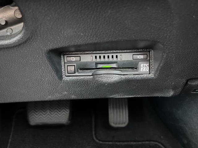 プリウス Ｓツーリングセレクション　禁煙　モデリスタフルエアロ　ＩＣＳ　純正９型ナビ　フルセグ　ＢＴ音楽　ステリモ　Ｒカメラ　ＥＴＣ　フル合皮　シートヒーター　ＴＳＳ　レーダークルコン　ＬＥＤヘッド＆フォグ　シートリフター　社外１８ＡＷ（28枚目）