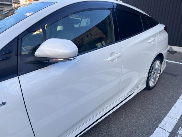 プリウス Ｓツーリングセレクション　禁煙　モデリスタフルエアロ　ＩＣＳ　純正９型ナビ　フルセグ　ＢＴ音楽　ステリモ　Ｒカメラ　ＥＴＣ　フル合皮　シートヒーター　ＴＳＳ　レーダークルコン　ＬＥＤヘッド＆フォグ　シートリフター　社外１８ＡＷ（49枚目）