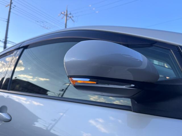 プリウス Ｓツーリングセレクション　禁煙　モデリスタフルエアロ　ＩＣＳ　純正９型ナビ　フルセグ　ＢＴ音楽　ステリモ　Ｒカメラ　ＥＴＣ　フル合皮　シートヒーター　ＴＳＳ　レーダークルコン　ＬＥＤヘッド＆フォグ　シートリフター　社外１８ＡＷ（50枚目）