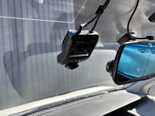 ヴォクシー Ｘ　Ｌエディション　禁煙車　両側パワスラ　スマートキー　プッシュスタート　純正ＳＤナビ　フルセグ　バックカメラ　ＢＴ音楽　ＥＴＣ　ステリモ　３６０度ドラレコ　ＨＩＤヘッドライト　オートライト　シートリフター　アームレスト（4枚目）