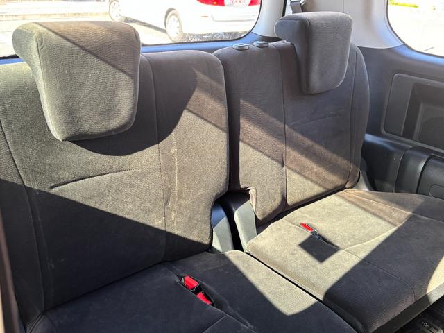 ヴォクシー Ｘ　Ｌエディション　禁煙車　両側パワスラ　スマートキー　プッシュスタート　純正ＳＤナビ　フルセグ　バックカメラ　ＢＴ音楽　ＥＴＣ　ステリモ　３６０度ドラレコ　ＨＩＤヘッドライト　オートライト　シートリフター　アームレスト（16枚目）