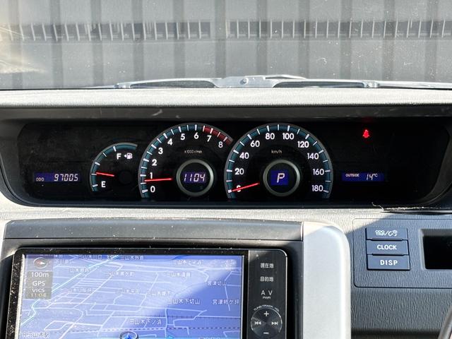 ヴォクシー Ｘ　Ｌエディション　禁煙車　両側パワスラ　スマートキー　プッシュスタート　純正ＳＤナビ　フルセグ　バックカメラ　ＢＴ音楽　ＥＴＣ　ステリモ　３６０度ドラレコ　ＨＩＤヘッドライト　オートライト　シートリフター　アームレスト（23枚目）